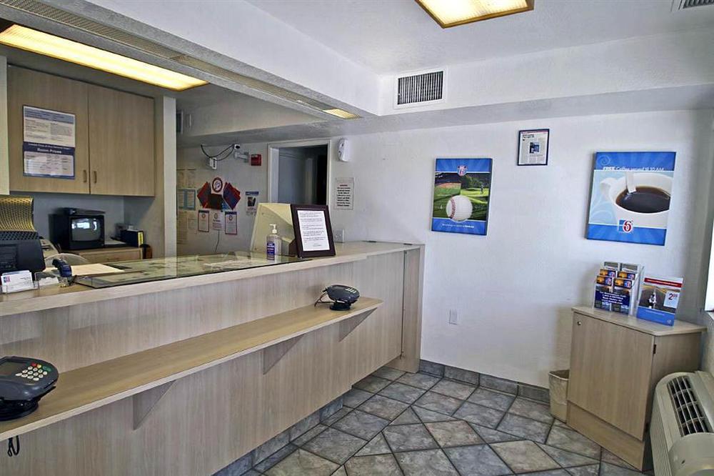 Motel 6-North Palm Springs, Ca - North İç mekan fotoğraf